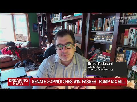 Richest 20% Get Income Boost in Trump Tax Bill